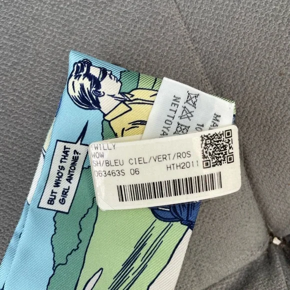 Authentic Hermes Wow Twilly